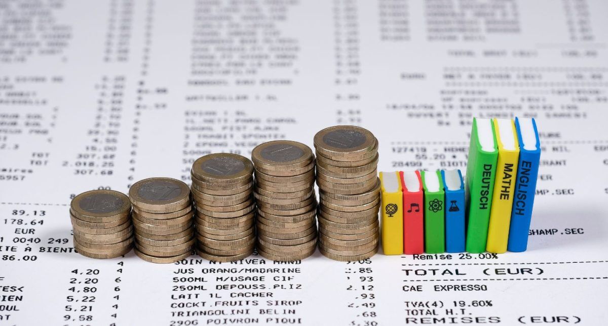 Certificate vs Degree: Which One Should You Earn? 5 Certificate vs Degree Costs