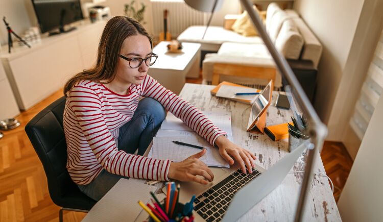 Better Online Education Experience with These Tips 2 Use Technology to Enhance the Education Experience