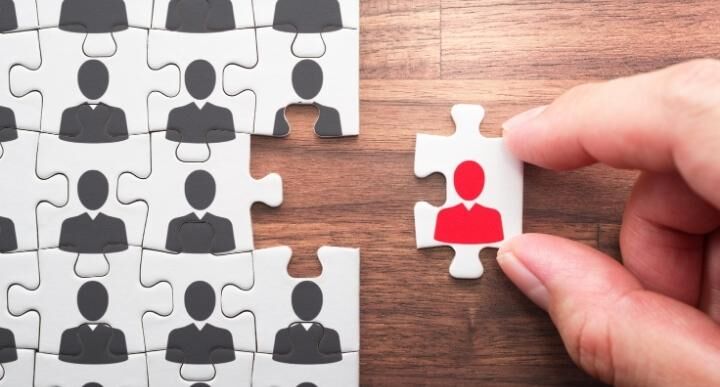 Using online credentials to retain top talent