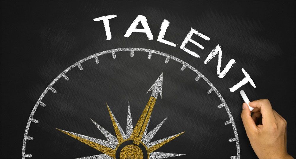 What are the Key Strategies for Effective Talent Management In the Workplace? 3 Performance management Setting Clear Goals and Giving Feedback