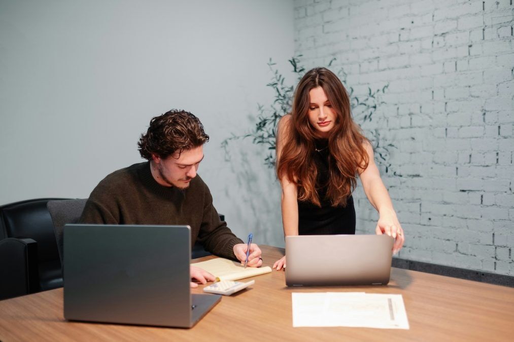 Employee Compensation 101: Types, Benefits, and Best Practices 2 employee compansation