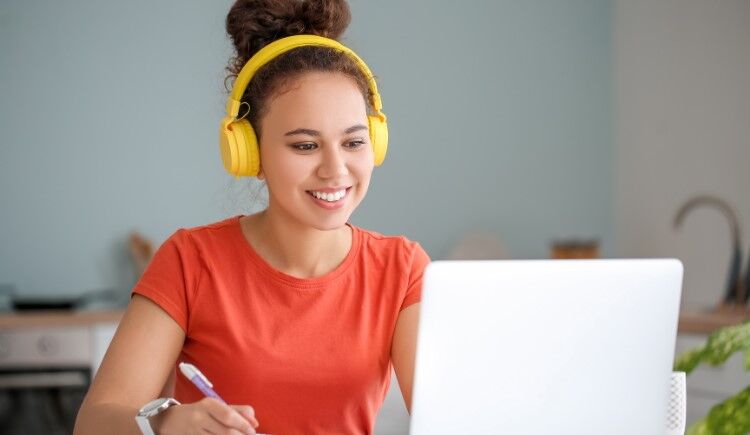 11 reasons online learning is better than classroom learning 2 Online training versus classroom learning